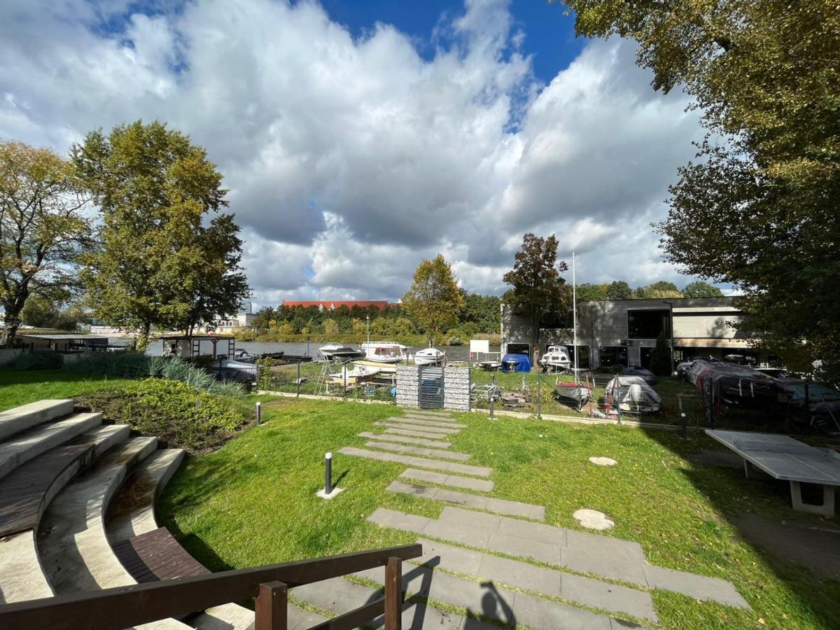 Komfortowy Z Parkingiem Апартаменти